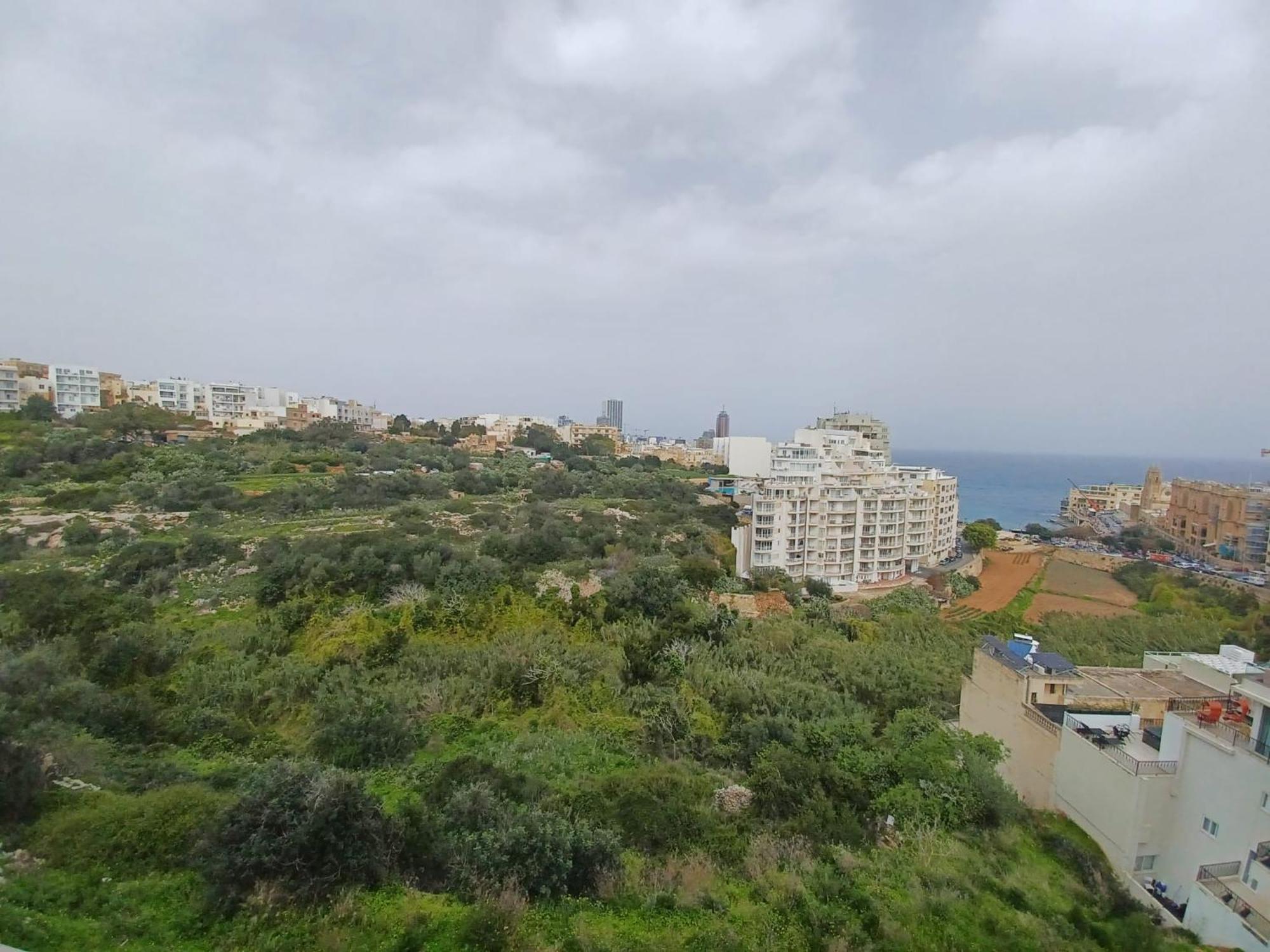Spectacular Distant Seaview Apt Слима Экстерьер фото