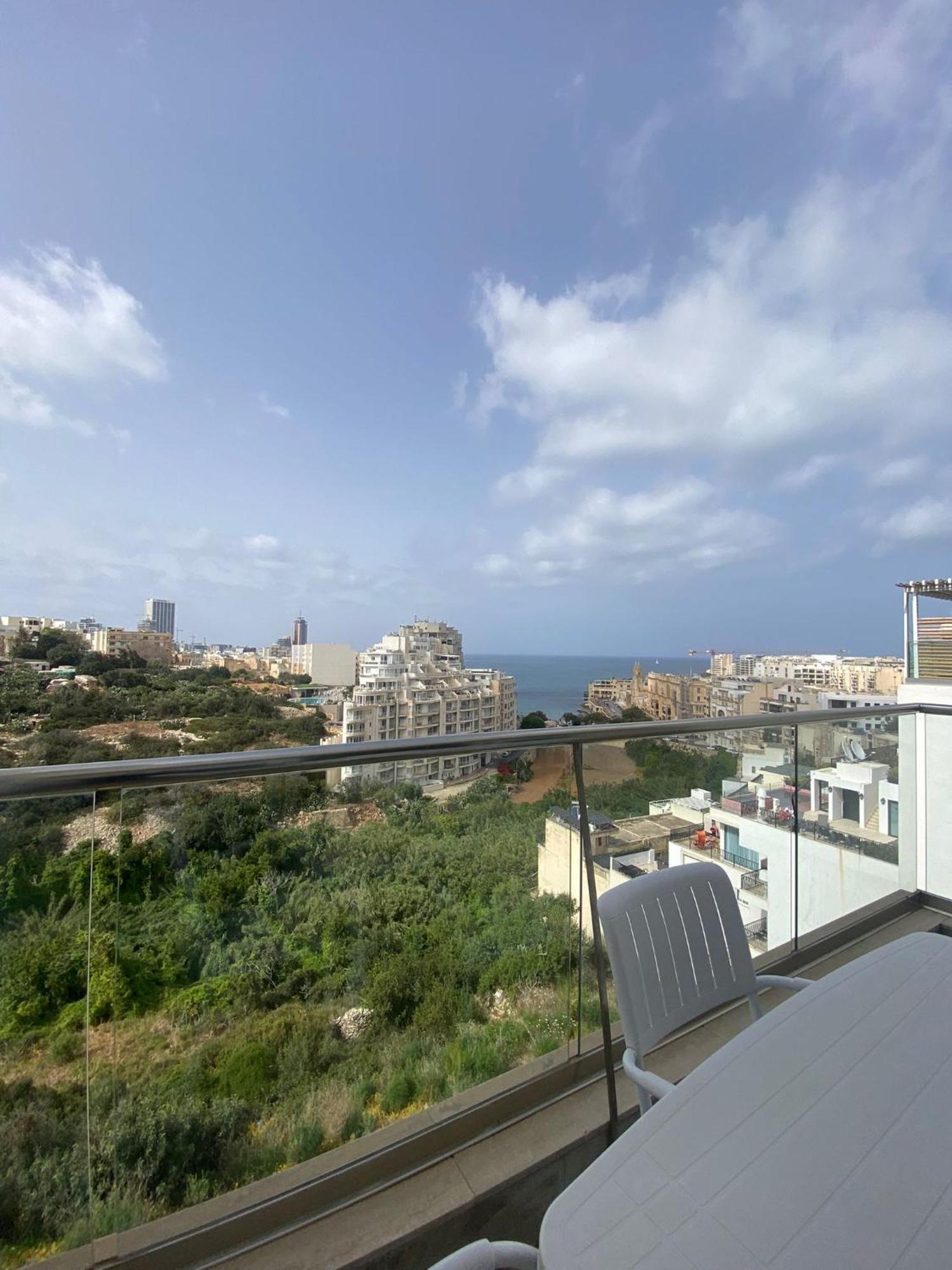 Spectacular Distant Seaview Apt Слима Экстерьер фото
